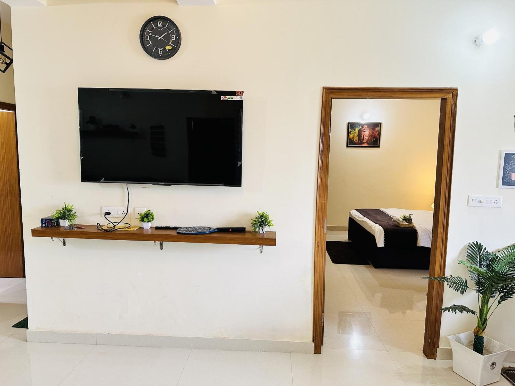 Zoomstay - 3Bhk Apartments พาราณสี ภายนอก รูปภาพ