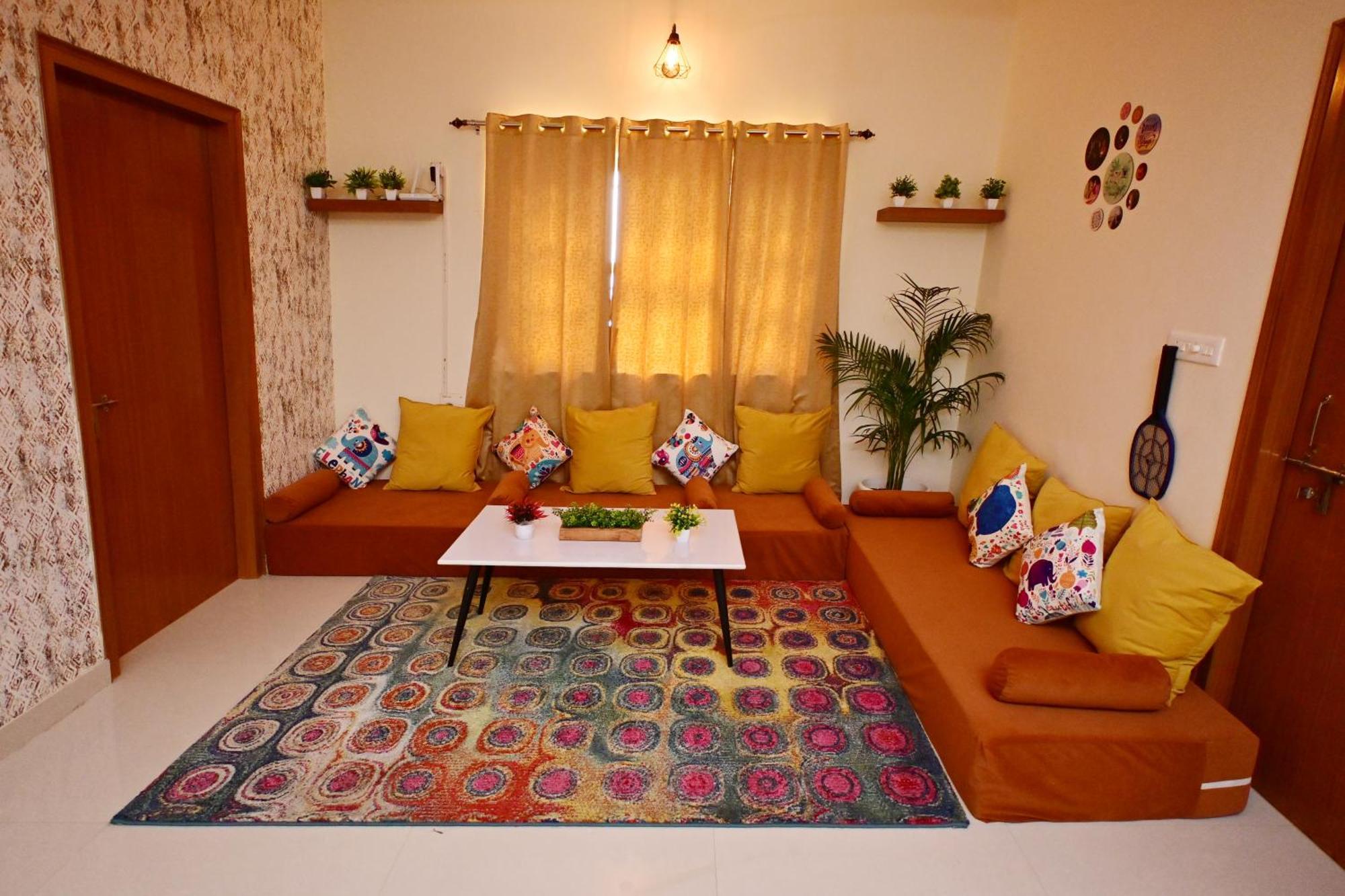 Zoomstay - 3Bhk Apartments พาราณสี ภายนอก รูปภาพ